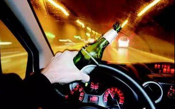 真的假的？最新交規(guī)：酒后躺車內(nèi)休息也算酒駕？
