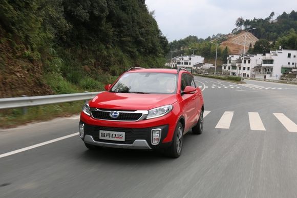 車窗怎么開省油又涼快？這些竅門送你秀操作！