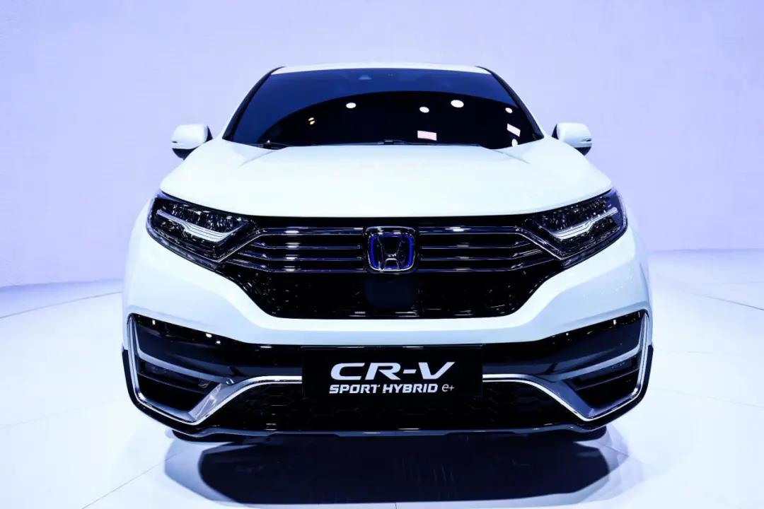 媒體視角 | CR-V代表了“傳統(tǒng)”，CR-V 銳·混動e+承載了未來